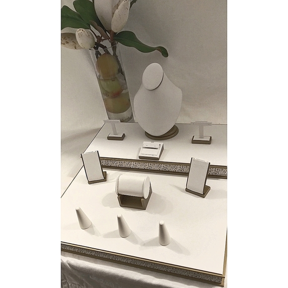 Jewelry Display Stand -47 piece set NWT - Picture 9 of 9